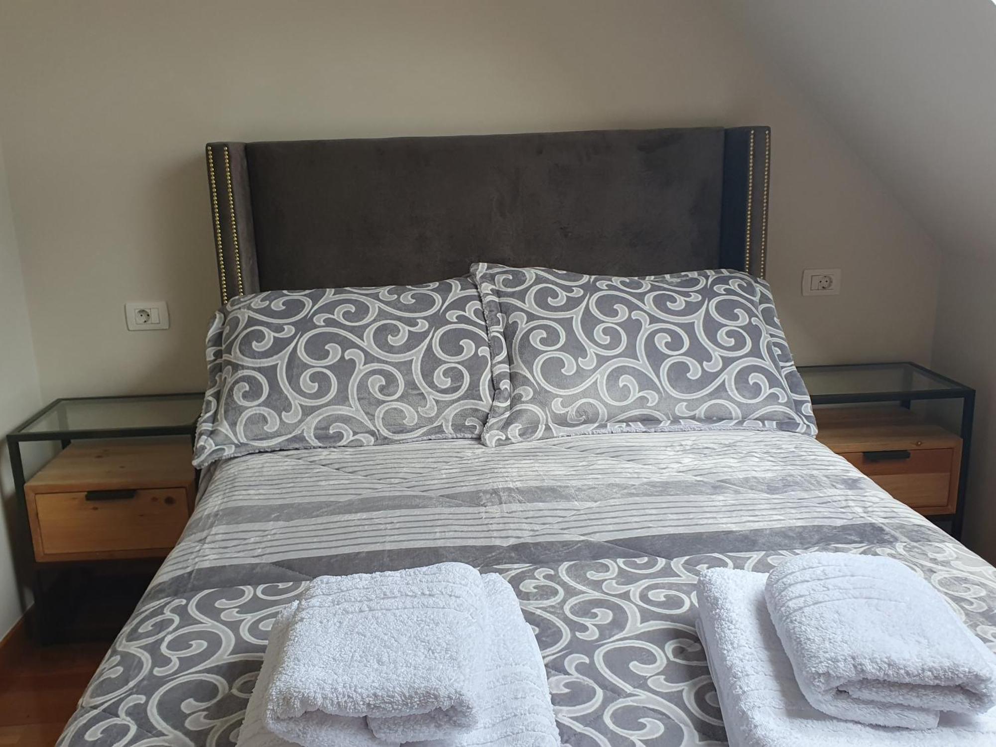 Arel Duplex Apartment Lugo Luaran gambar
